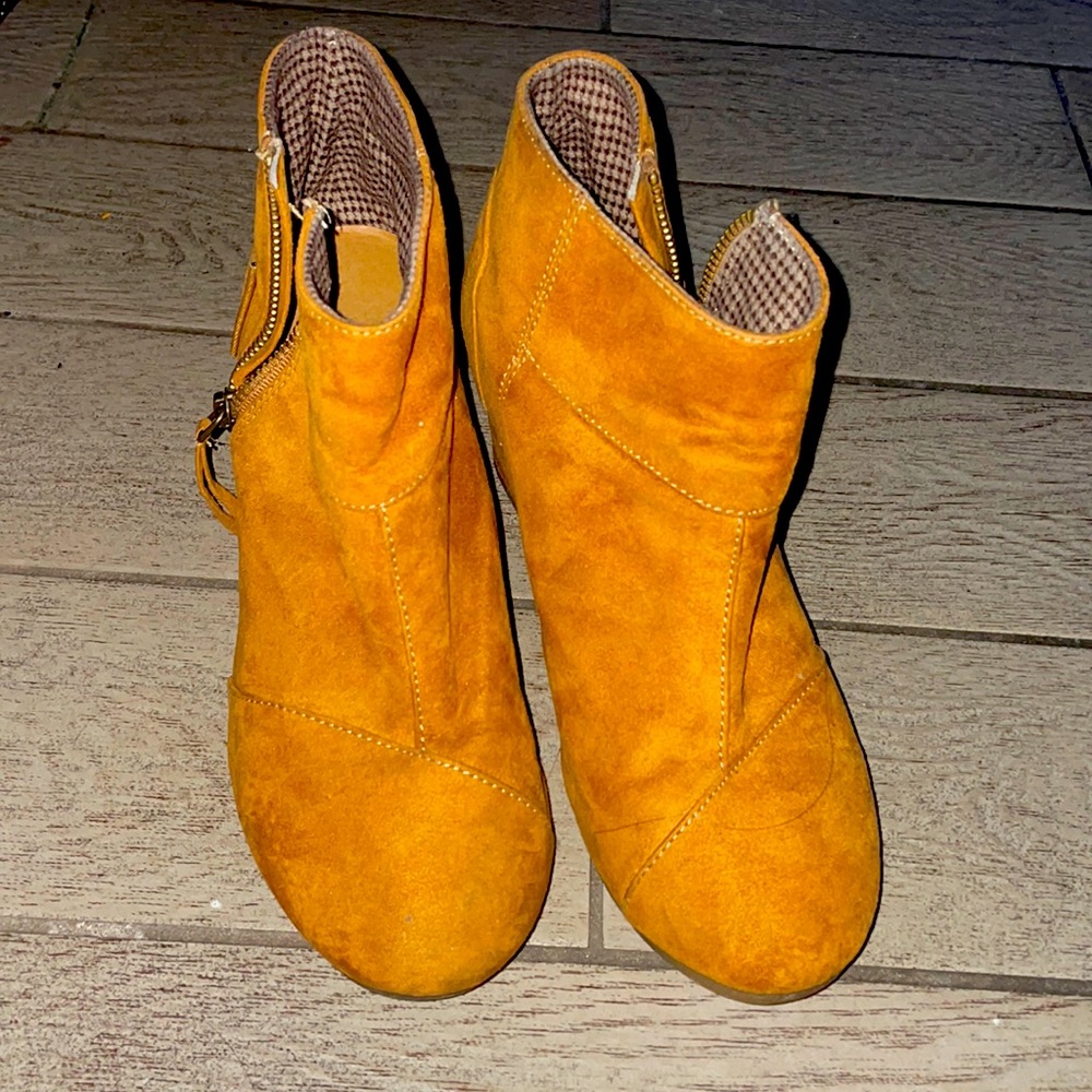 Boots worn maybe 3 times
